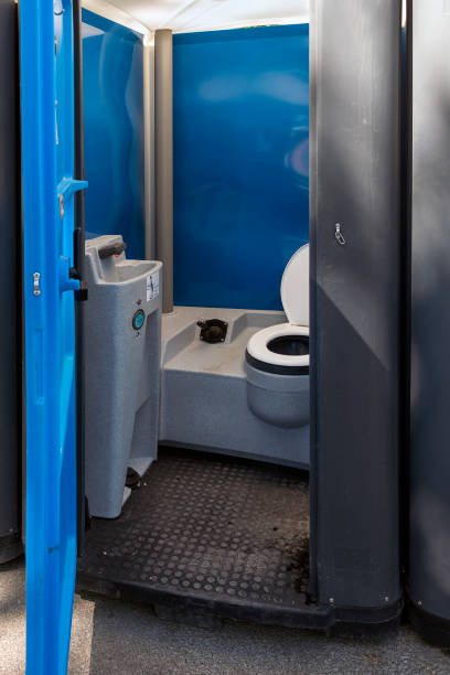 Portable bathroom rental in Reading, MI
